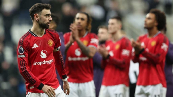 ইংলিশ প্রিমিয়ার লিগ:  নিউক্যাসলের কাছে হেরে গেল ম্যানচেস্টার ইউনাইটেড