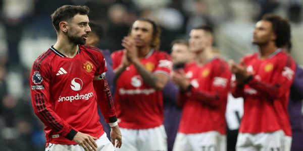 ইংলিশ প্রিমিয়ার লিগ: নিউক্যাসলের কাছে হেরে গেল ম্যানচেস্টার ইউনাইটেড