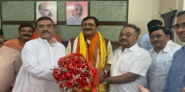 বিধানসভায় মনোনয়ন পত্র দাখিল বিজেপি নেতা রাহুল সিনহার