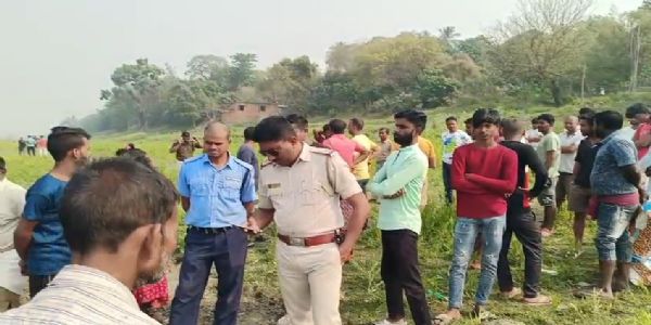 মহানন্দা নদীতে ভাসমান অজ্ঞাতপরিচয় ব্যক্তির দেহ উদ্ধার, চাঞ্চল্য পুরাতন মালদায়