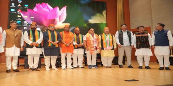 বিধানসভা নির্বাচনের আগে বিজেপিতে যোগদান বহিষ্কৃত তিন কংগ্রেস বিধায়কের