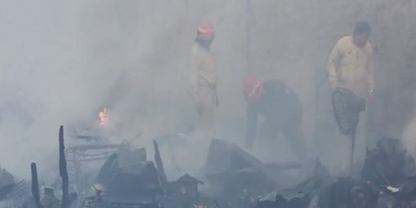 (আপডেট) দিল্লির রিথালা মেট্রো স্টেশনের কাছে ঝুপড়িতে আগুন, অগ্নিদগ্ধ দেহ উদ্ধার