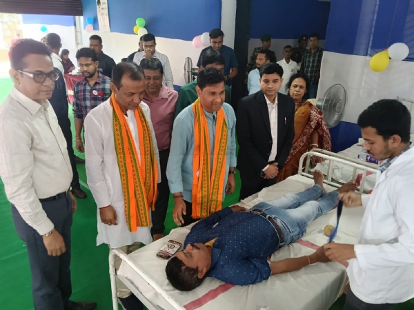 স্বেচ্ছায় রক্তদান শিবির