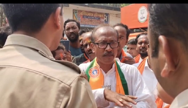 পরিবর্তন সংকল্প যাত্রা’ আটকানো নিয়ে উত্তেজনা