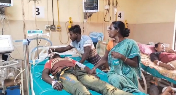 হাসপাতালে ভর্তি ছোট ভাই