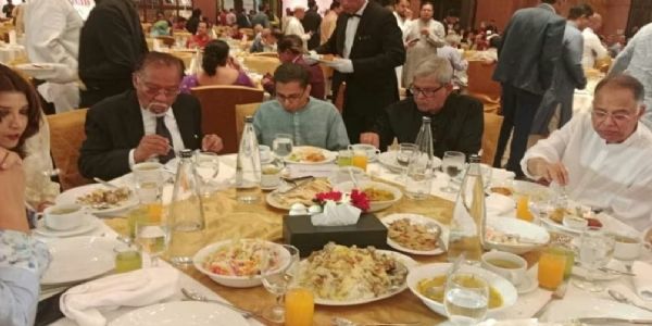 আপডেট...ঢাকায় ভারতীয় হাইকমিশনের ইফতার মেহফিলে রাজনৈতিক ও বিশিষ্টজনদের মিলনমেলা