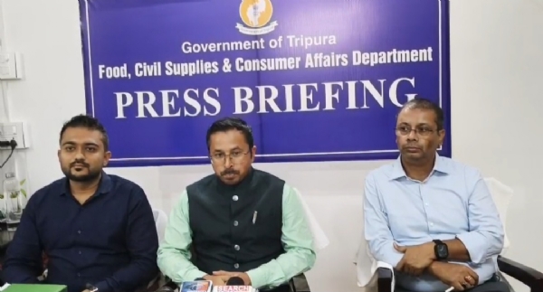 খাদ্য দফতরের সচিবের সাংবাদিক সম্মেলন