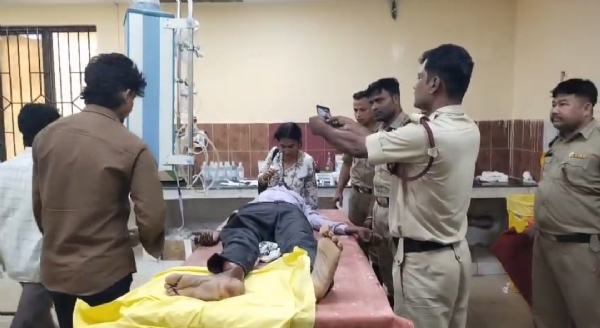 গুরুতর আহত ব্যাঙ্ক কর্মী