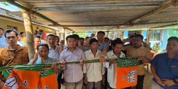 তেলিয়ামুড়ায় তিপ্রা মথা ছেড়ে বিজেপিতে যোগ দিলেন ২৫ জন ভোটার