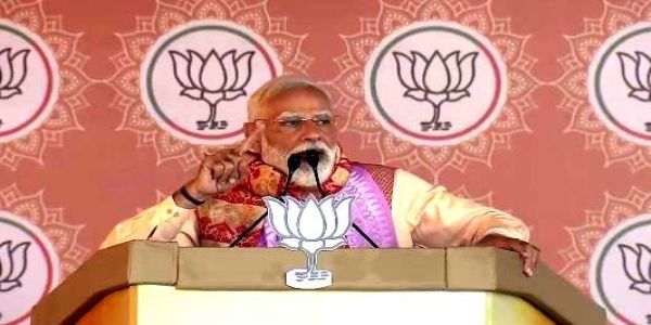 অসমে কংগ্রেস ক্ষমতায় এলে অনুপ্রবেশকারী-সুরক্ষায় আনবে আইন : মোদী
