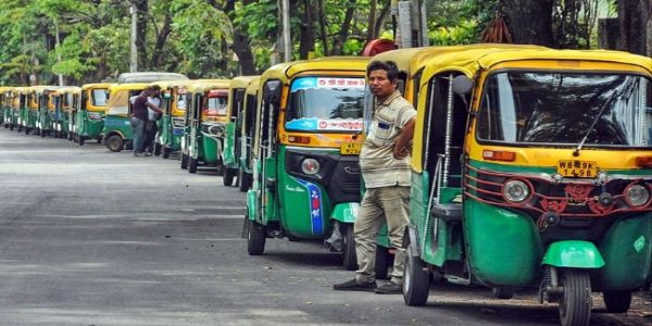 বিভিন্ন পাম্পে গ্যাসের আকাল, ভাড়া বাড়ার আশঙ্কা অটোয়