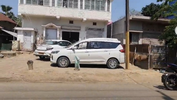 ইডি হানা