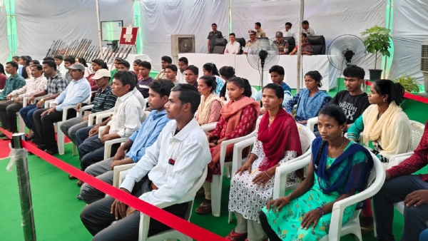 তেলেঙ্গানায় মাওবাদী অধ্যায়ের অবসান দাবি পুলিশের, একসঙ্গে ৪২ জঙ্গির আত্মসমর্পণ