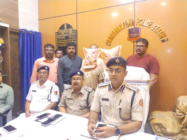 চন্দননগর পুলিশের সাংবাদিক সম্মেলন