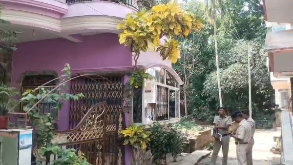 ইডি হানা বনগাও ইডি হানা বনগাও