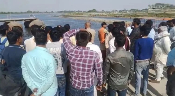 বৃন্দাবনে যাত্রীবোঝাই নৌকা উল্টে মৃত্যু ১০, শোকপ্রকাশ যোগীর, তৎপর প্রশাসন