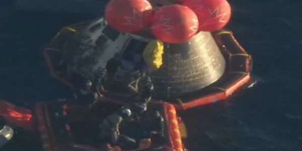 সফল চন্দ্রাভিযান, নাসার চার মহাকাশচারী ফিরলেন নির্বিঘ্নেই