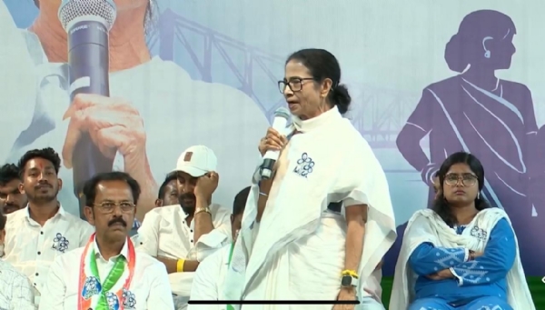 বড়জোড়ায় বিজেপিকে পাল্টা আক্রমণ মমতার, উন্নয়ন প্রকল্পের খতিয়ান তুলে ধরলেন মুখ্যমন্ত্রী