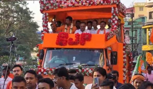 আরামবাগে শ্রমিক ভট্টাচার্যের রোড শো