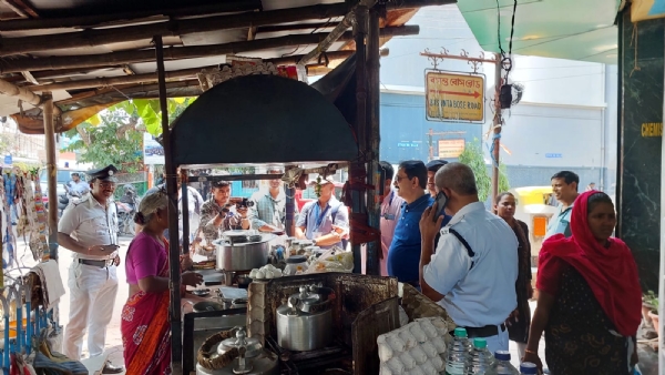 পরিদর্শনে তাপস রায় পরিদর্শনে তাপস রায়