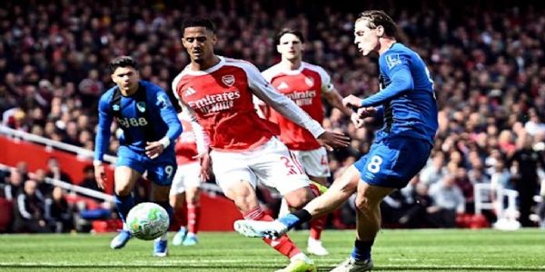 ইংলিশ প্রিমিয়ার লিগ: বোর্নমাউথের কাছে হারল বিবর্ণ আর্সেনাল