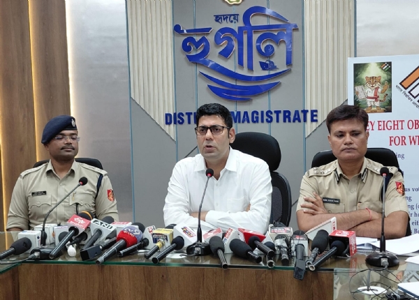 মহকুমা শাসকের অফিসে নির্বাচন নিয়ে গুরুত্বপূর্ণ বৈঠক মহকুমা শাসকের অফিসে নির্বাচন নিয়ে গুরুত্বপূর্ণ বৈঠক