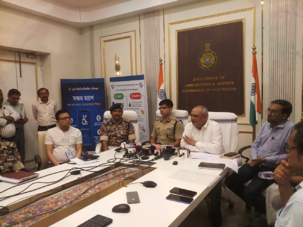 রণবীর কুমার সাংবাদিক সম্মেলনে ঘোষণা