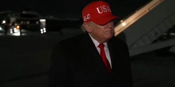 ইরানের সামরিক বাহিনী ধ্বংস, তাঁদের নৌবাহিনী জলের নিচে : ট্রাম্প