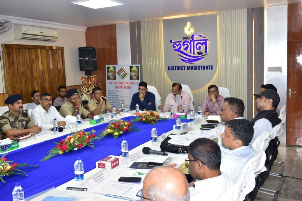 ভোট প্রস্তুতি নিয়ে হুগলি জেলার বৈঠক সম্পন্ন ভোট প্রস্তুতি নিয়ে হুগলি জেলার বৈঠক সম্পন্ন