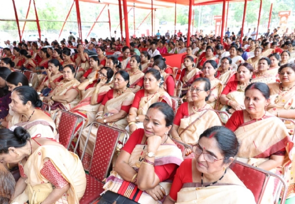 উপস্থিত দৰ্শক-শ্রোতার একাংশ উপস্থিত দৰ্শক-শ্রোতার একাংশ