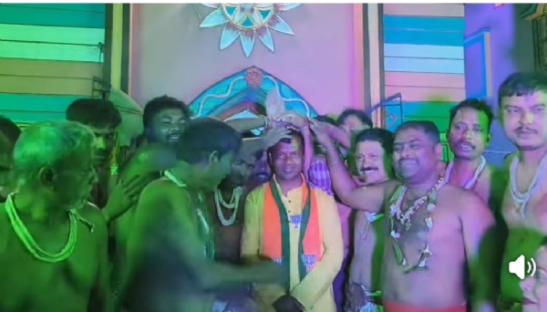 শৈলেশ্বরের মন্দিরে প্রশান্ত অধিকার