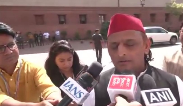 অখিলেশ যাদব