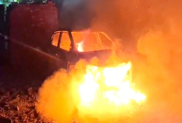 হরিদ্বারে ইন্দিরা পার্কের পার্কিং লটে রাখা গাড়িতে ভয়াবহ আগুন