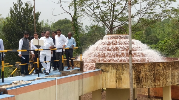 বিভিন্ন প্রকল্প দেখলেন রাজ্যপাল বিভিন্ন প্রকল্প দেখলেন রাজ্যপাল