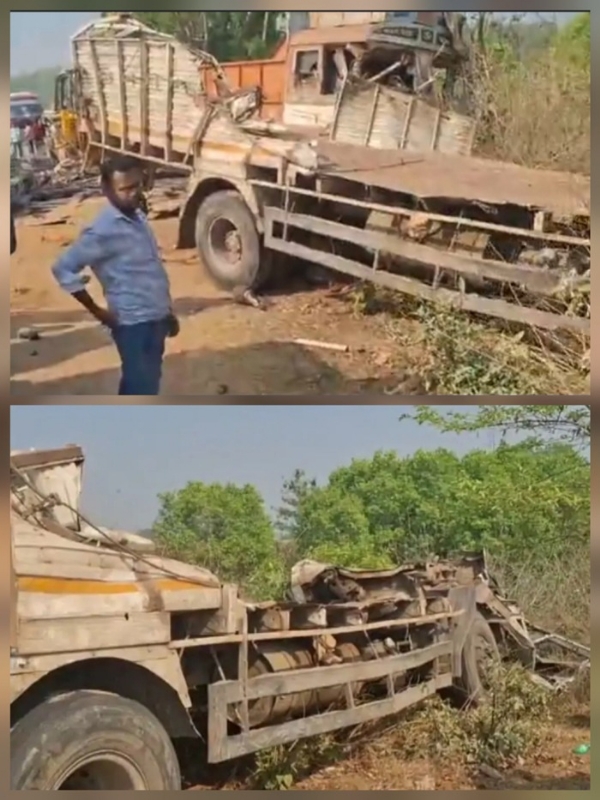 ট্রাকের ধাক্কায় ভয়াবহ দুর্ঘটনা, মৃত দুই শ্রমিক