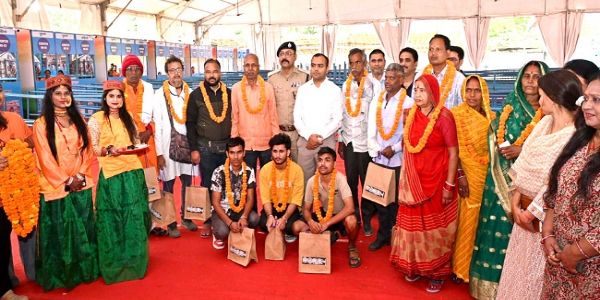 চারধাম যাত্রার অফলাইন রেজিস্ট্রেশন শুরু, হরিদ্বারে ভিড় তীর্থযাত্রীদের