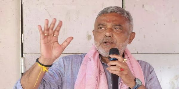 দেবাশিস কুমারের বাড়ি ও কার্যালয়ে আয়কর দফতরের তল্লাশি