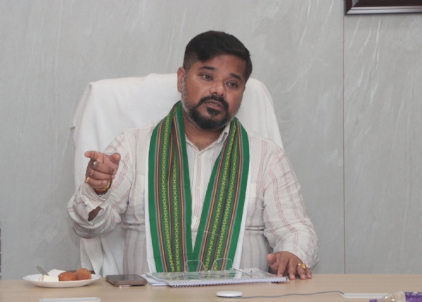 মন্ত্রী সুশান্ত চৌধুরী