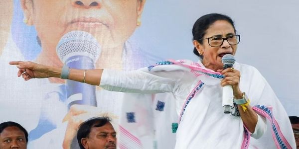 ‘শওকতকে মারতে চাইছে বিজেপি, প্রয়োজনে আমার নিরাপত্তা তাঁকে দেওয়া হোক’ : ভাঙড়ে মমতার হুঁশিয়ারি