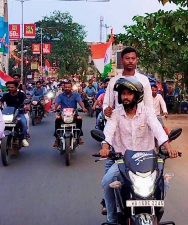 বন্দে মাতারামের দেড়শ বছর পূর্তিতে বাইক মিছিল