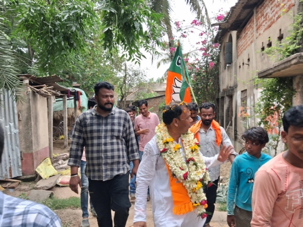 বলরামপুরে প্রচারে প্রশান্ত দিগার