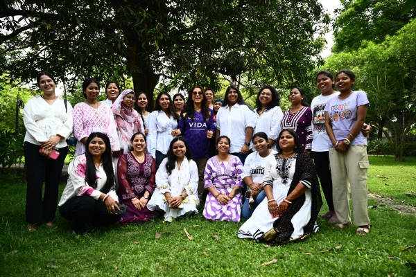 গাছের চারা রোপণে