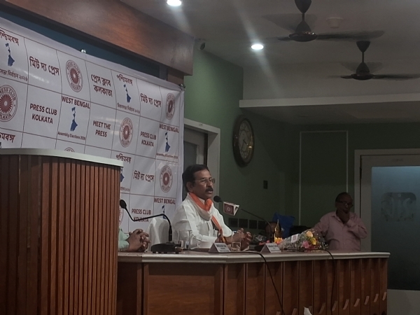 ৪ মে-র পর বাংলায় বড় রাজনৈতিক পালাবদলের দাবি প্রদেশ কংগ্রেস সভাপতির