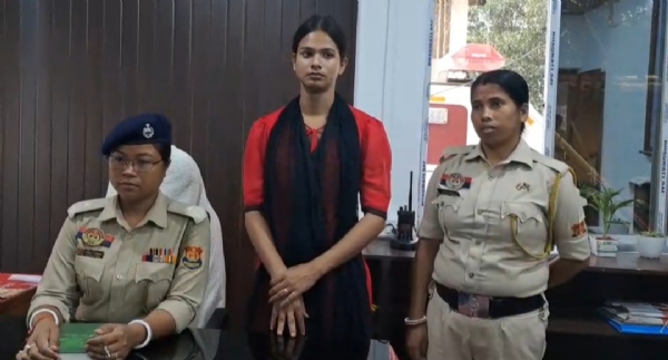 বাংলাদেশি নাগরিক আটক