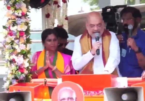 এরোডে-তে রোড শো অমিত শাহের, এনডিএ-র জয় নিয়ে প্রবল আশাবাদী