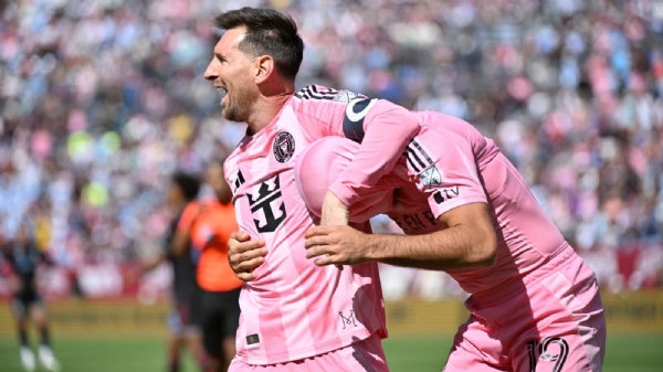 নতুন কোচের অভিষেকে মেসির জোড়া গোলে জিতল মায়ামি