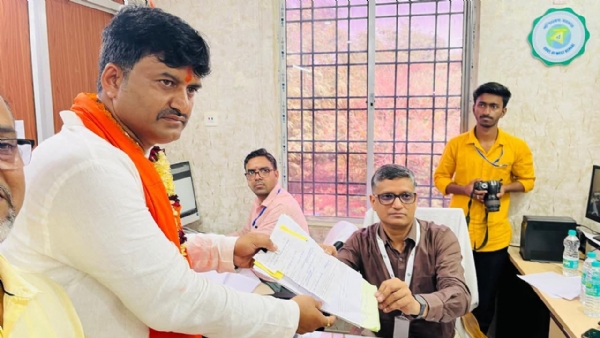 দুর্গাপুর পুর্বের বিজেপি প্রার্থীর মনোনয়ন জমা