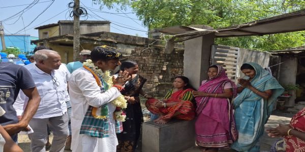 প্রচারে ঘরে ঘরে পার্থ হাজারী, পুরশুড়ায় তৃণমূলের জোরদার জনসংযোগ
