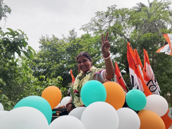 ঢোলাহাটে ভোট প্রচারে বর্ণ লীরধীথ