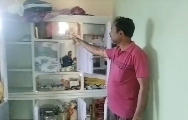 গোঘাটে গৃহস্থের বাড়িতে চুরি